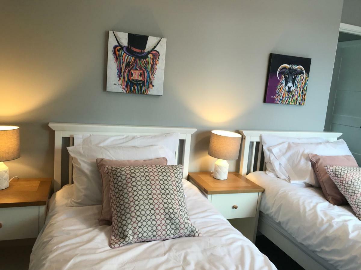 Hunters Lodge Exeter, Free Parking, Country Views, Great Wi-Fi, Large Garden Poltimore Exterior photo